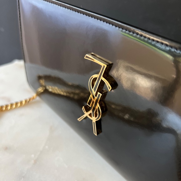 Saint Laurent | Cassandre Glossed Bag - Picture 13 of 17